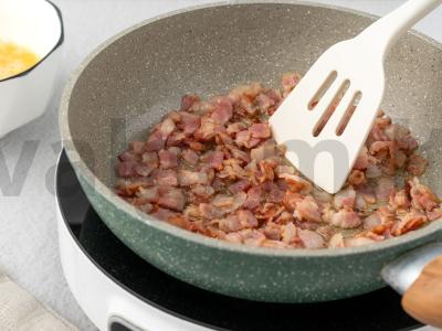 Kiaušiniai su bekonu Žingsnis 3