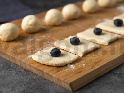 Patingėlių virtinukai su uogomis Žingsnis 5