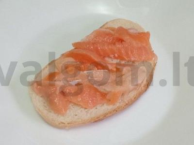 Lašišų pilvukai su Himalajų druska ir apelsinu pagrindine nuotrauka