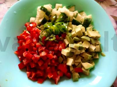 Salotos su tofu ir cukinija Žingsnis 4