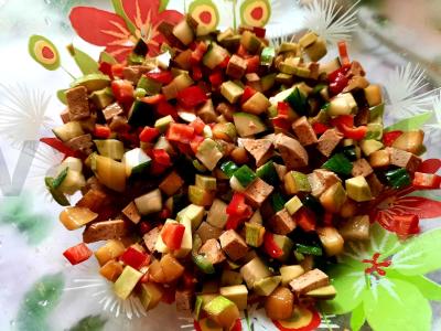 Salotos su tofu ir cukinija Žingsnis 5