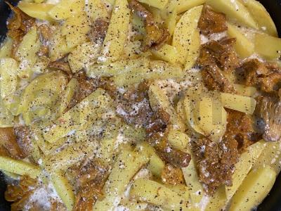 Kepta bulvė su voveraitėmis grietinėlėje Žingsnis 9