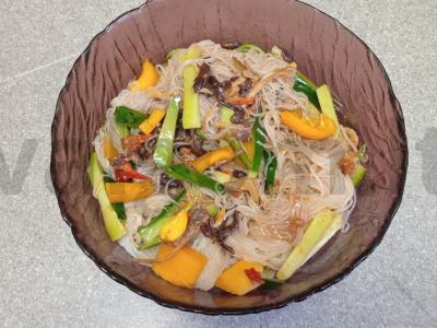 Funchosa su azijietiška daržovių mišiniu Žingsnis 9