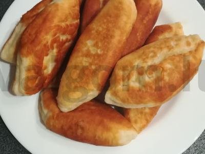 Aštrūs kopūstų pyragėliai pagrindine nuotrauka