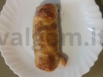 Vyšnių štrudelis iš sluoksniuoto tešlos pagrindine nuotrauka