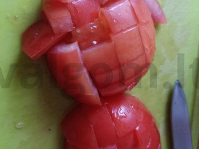 Daržovių salotas su krabų lazdelėmis Žingsnis 3