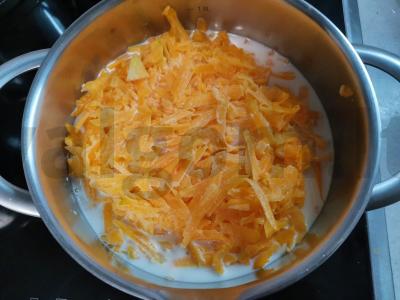 Moliūgų košė su kukurūzų kruopomis ir razinomis Žingsnis 2