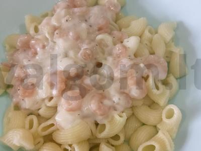 Makaronai su krevečių padažu pagrindine nuotrauka