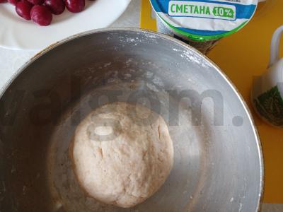 Grietinės pyragas su uogomis ir obuolių tyre Žingsnis 1