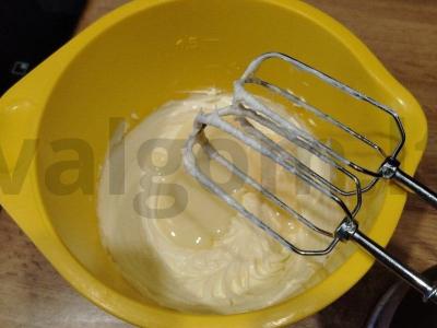 Tortas „Napoleonas“ su kondensuotu pienu Žingsnis 2