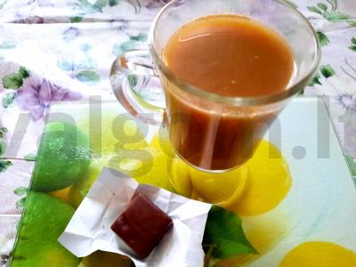 Veganiška kava su pienu ir cinamonu pagrindine nuotrauka