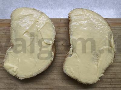 Sumuštiniai su dešra, alyvuogėmis ir parmezanu Žingsnis 3