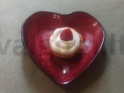 Kreminiai pyragėliai pagrindine nuotrauka