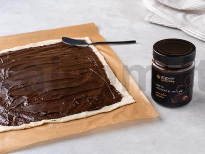 Sluoksniuotas vainikas su šokoladiniu kremu Žingsnis 2