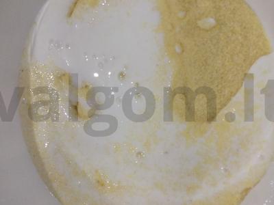 Puikus morkų mannikas su apelsinų žievele Žingsnis 1