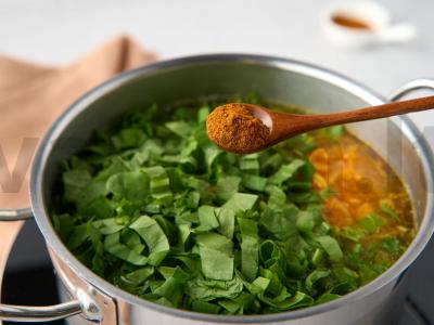 Špinatų sriuba su kiaušiniu Žingsnis 6