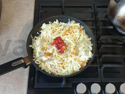 Troškinta kopūstai su ryžiais ir daržovėmis Žingsnis 5