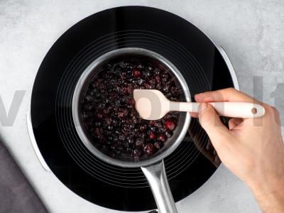 Perpelė su juodųjų serbentų padažu ir batatu Žingsnis 5