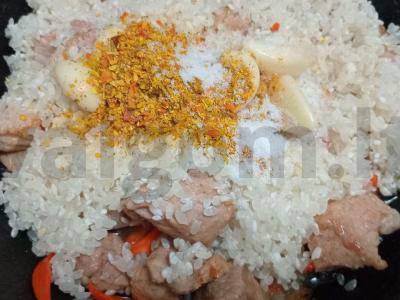 Plovas su kiaulienos guliašu, česnaku ir barbaru Žingsnis 7