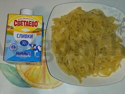 Tigro krevetės su tagliatelle makaronais pomidorų-grietinėlės padaže Žingsnis 1