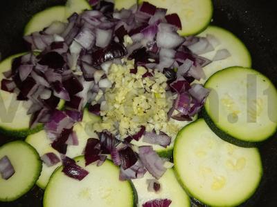 Tigro krevetės su tagliatelle makaronais pomidorų-grietinėlės padaže Žingsnis 7