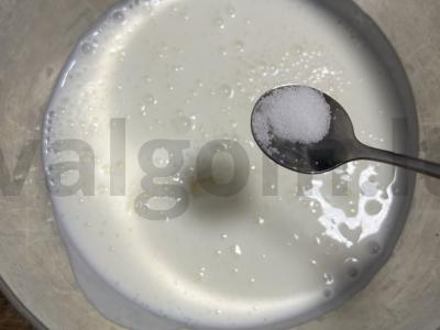 Kefyro blynai „Kaip pas močiutę“ Žingsnis 3