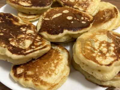 Kefyro blynai „Kaip pas močiutę“ pagrindine nuotrauka