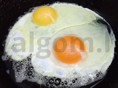 Kiaušinienė su pievagrybiais ir karibų daržovių mišiniu Žingsnis 5