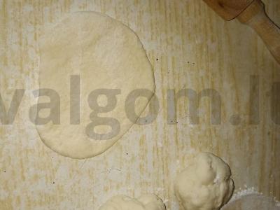 Kibinai su obuoliu ir bananais Žingsnis 3