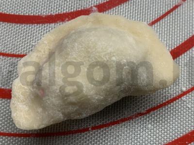 Koldūnai su šaldytomis vyšniomis Žingsnis 8