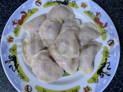 Koldūnai su šaldytomis vyšniomis Žingsnis 10