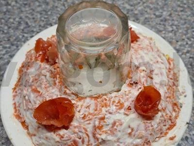 Rytinis salotas su žuvies konservais ir bulvėmis Žingsnis 14