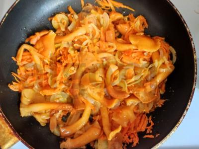 Grybų sriuba su voveraitėmis Žingsnis 4