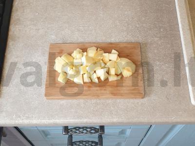 Grūdėtas varškė su bananais, obuoliu ir džemu Žingsnis 2