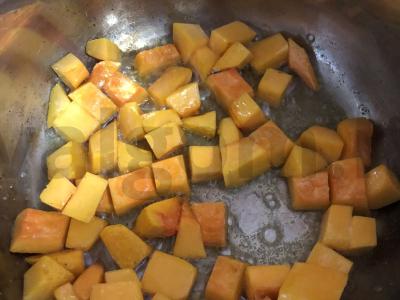 Kukurūzų košė su moliūgo gabaliukais Žingsnis 4