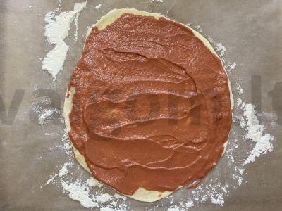 Oro pica su rūkytomis dešromis ir traškia sūrio plutele Žingsnis 4