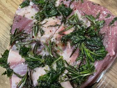 Avinžirnių pečių su sutrintais agurkais Žingsnis 3