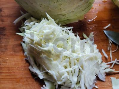 Vitaminų salotos su daržovėmis ir alyvuogių aliejumi Žingsnis 2