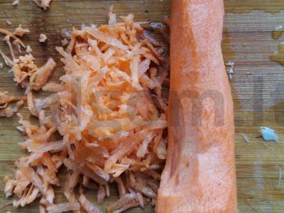 Vitaminų salotos su daržovėmis ir alyvuogių aliejumi Žingsnis 4