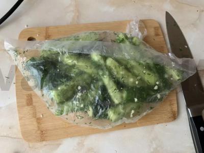 Greitai marinuoti agurkai Žingsnis 2