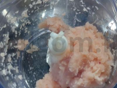 Vištienos kotletai su pievagrybiais Žingsnis 3