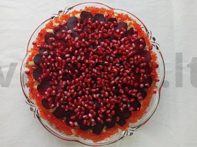 Ryškus salotas „Pusšalė“ su lašiša ir bananas Žingsnis 4