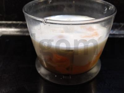 Omletas su pomidorais, sūriu ir prieskoniais Žingsnis 3