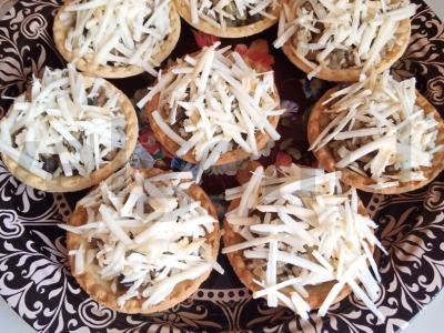 Krepšeliai su faršu ir sūriu šventiniam stalui Žingsnis 8