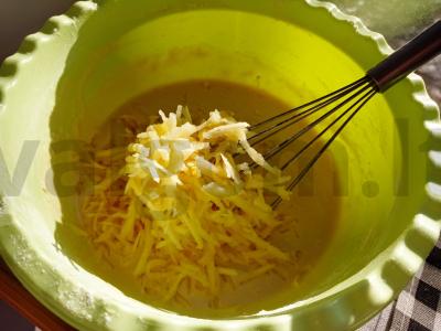 Purūs blynai su obuoliu pusryčiams Žingsnis 2