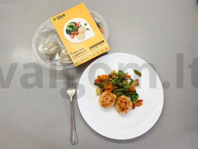 Vištienos kotletai su pupelėmis ir daržovėmis pagrindine nuotrauka