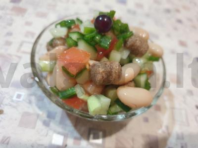 Sotūs salotas „Kario pasididžiavimas“ pagrindine nuotrauka