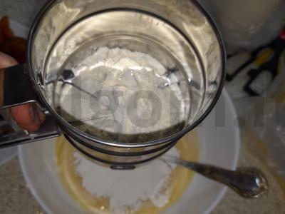 Kefyro slyvų pyragas Žingsnis 4