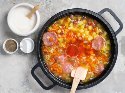 Daržovių troškinys su rūkytomis dešromis Žingsnis 3