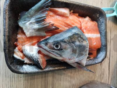 Biudžetinė raudonos žuvies žuvienė Žingsnis 1